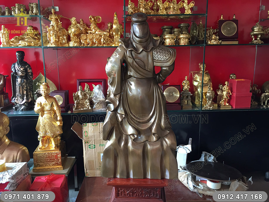 tượng Quan C&ocirc;ng